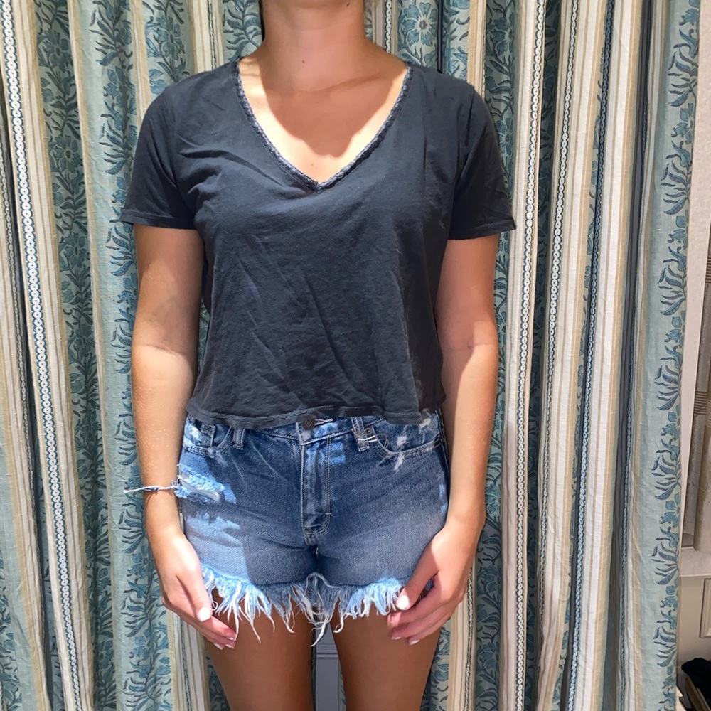 Urban Outfitters Cropped tee